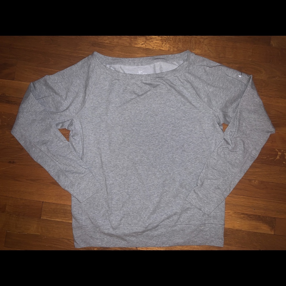 Nike Dri Fit Long Sleeve Shirt⭐️⭐️